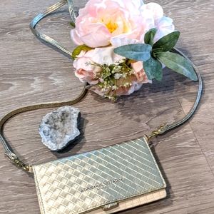 Small sling/wallet purse